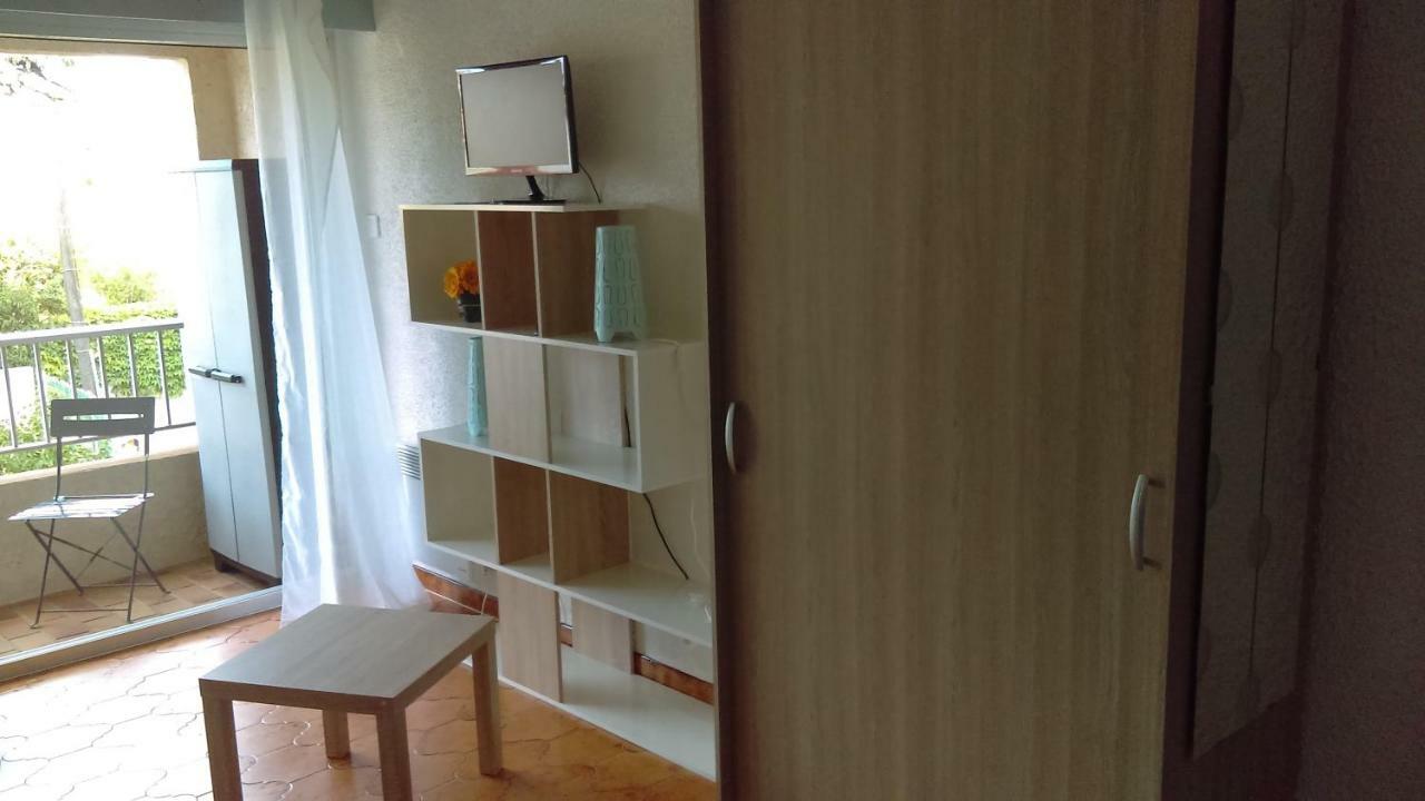 Apartment Meuble Aux Sablettes Sur